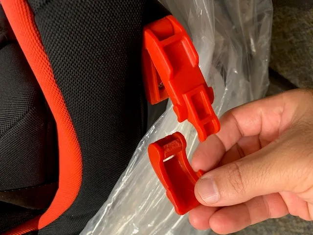 Faulty car seat clip