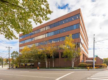 Exterior view of Specialty Surgery Center in Stamford